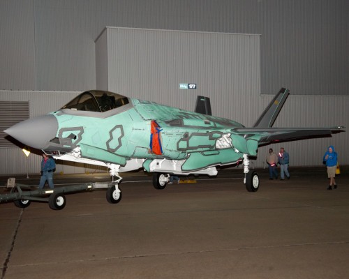 Máy bay chiến đấu tàng hình thế hệ thứ năm F-35 Mỹ
